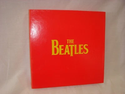 BEATLES superb rare U.S. box set "The Beatles on Apple"  with 4 singles & poster - Image 1 of 4