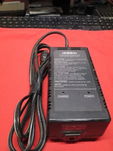UNIDEN 12V BATTERY CHARGER, 17 WATT, .5 AMP, MODEL # CP-081 - Zdjęcie 1 z 4