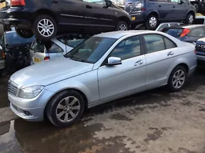 2010 MERCEDES (W204) C200 BERLINA 2.2cdi 134bhp DIFFERENZIALE POSTERIORE AUTO - Foto 1 di 10