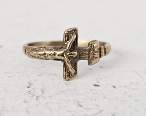 9ct Gold Crucifix Ring (approx. Size L 1/2 & 1.68g) - 001 - Picture 1 of 6