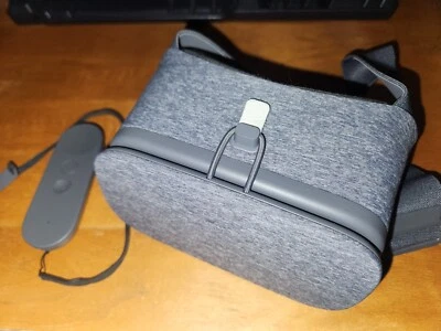 Google Daydream View VR Headset with Remote - Image 1 of 2