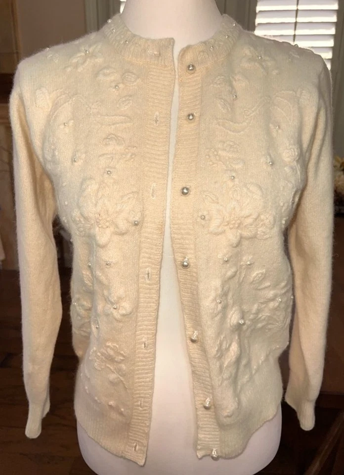 Cárdigan Suéter Vintage Petite Sophisticate Marfil Angora Lana Cuentas Perla 8P Foto 1 de 4