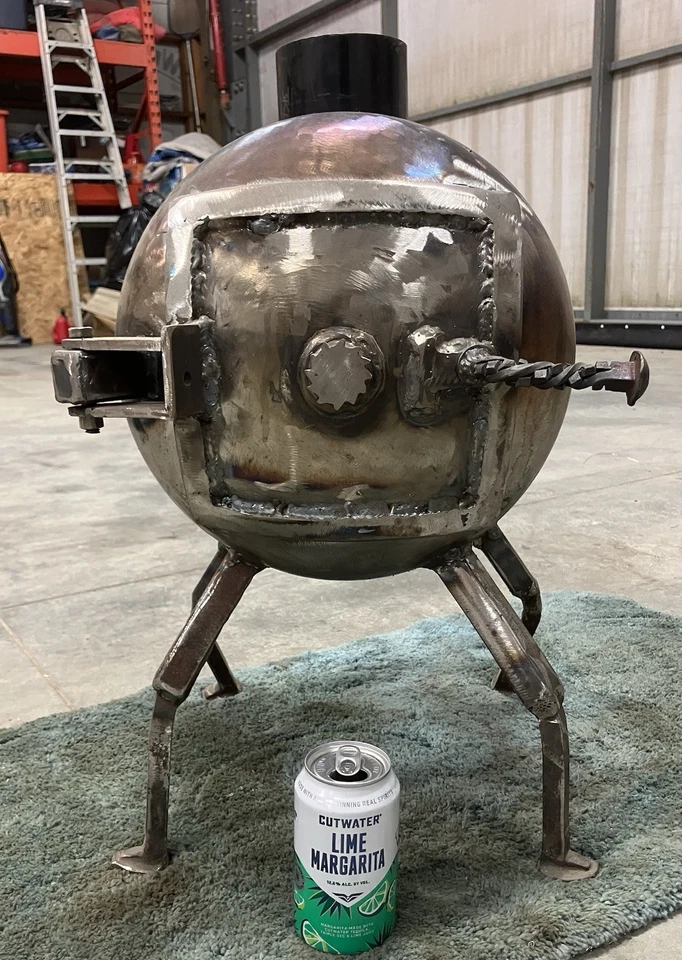 Estufa de leña hecha a mano para acampar al aire libre Foto 1 de 3