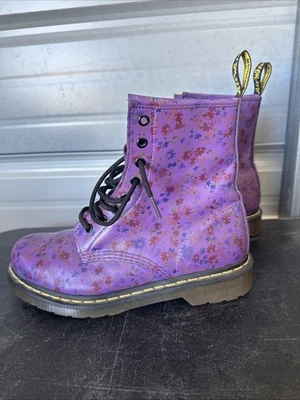 DOC Martens 1460 Little Flowers Floral Meadow Leather Boots |  US Ladies 9 - Image 1 of 4