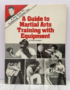 A Guide to Martial Arts Training With Equipment A Jeet Kune Do Guide, Inosanto - Imagen 1 de 8