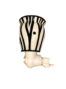 Authentic Scentsy Warmer Plug In Zebra Very Good Condition - Picture 1 of 1