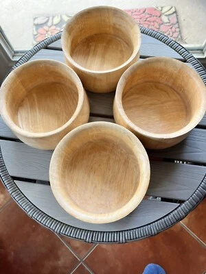 Vintage 4 piezas teca (?) Juego de tazones de madera hechos en Tailandia para ensaladas/arroces de 5 1/2" Foto 1 de 4