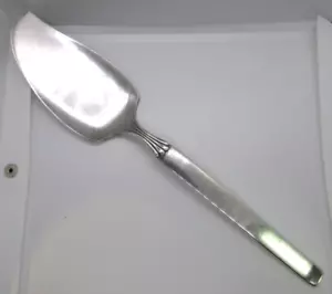 Oneida Community TWILIGHT *1 Solid Pie Server* 9 1/2" Silverplate 1956 - Picture 1 of 5