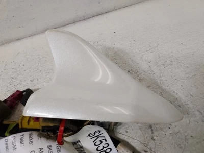 Cadillac CTS 2014 antena de montaje en techo OEM LKQ Foto 1 de 3