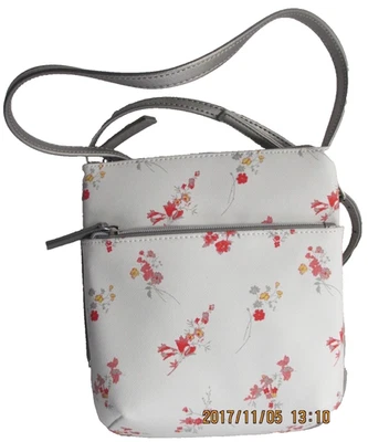 Bolso Bandolera Mujer Monederos Reaction Kenneth Cole Nuevo con Etiqueta Foto 1 de 4