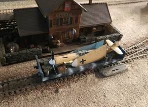 FLEISCHMANN, WWII MILITARY WAGON WITH AN MESSERSCHMITT LOADED, SCALE H0/HO - Picture 1 of 11