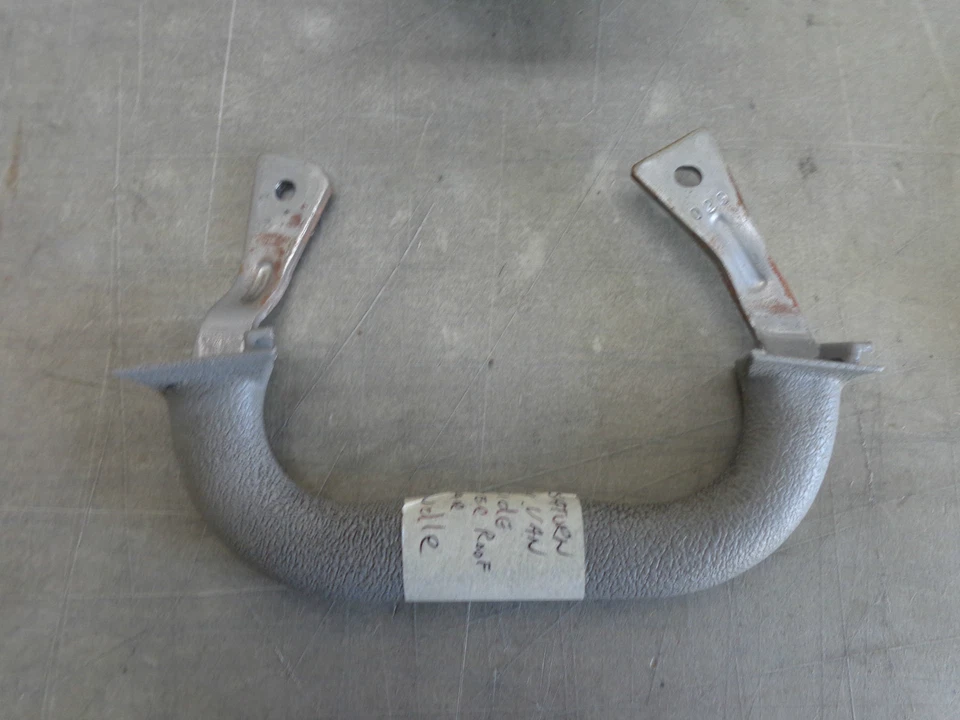 Head Liner Handle Saturn Relay Van 4 Dr 3.5, Uplander 05 06 07 - Image 1 of 1