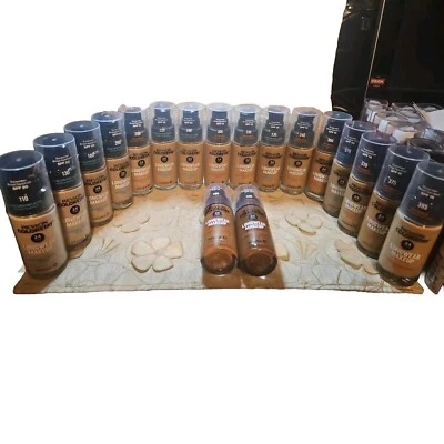 Revlon-Colorstay-Longwear Makeup-24hrs-Foundation /Choose color/TYPE-NEW! - Image 1 of 4