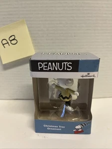 Hallmark Peanuts Invierno Diversión Charlie Brown Patinaje sobre Hielo Ornamento 2017 - Imagen 1 de 3
