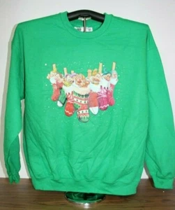 Dwarfs Hanging Out in Christmas Stockings Long Sleeve Sweatshirt XL, Green - Foto 1 di 4