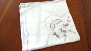 Mantel cuadrado vintage de lino Madeira de gama alta - Imagen 1 de 9