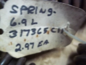 INTERNATIONAL VALVE SPRING PART NUMBER 317365C11 - Picture 1 of 3