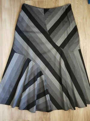 Nueva Falda Midi Colección Nygard Acampanada Gris Negra Forrada a Rayas Talla 10 Foto 1 de 4