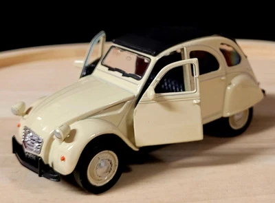 CITROEN 2 CV / ENTE MODELLAUTO NEU , VON WELLY , 1 : 38 , TOP