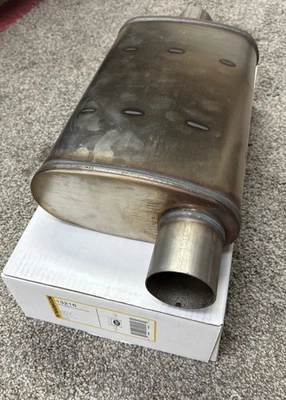 MagnaFlow XL 3 Chamber 409 Stainless Steel 2.5 Inch Muffler 13216 USED - Image 1 of 2