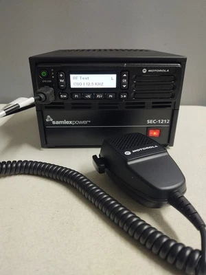 Motorola XPR2500 UHF 403-470 MHz radio AAM02QNH9JA1AN with Samlex SEC-1212 power - Image 1 of 4