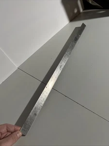 EE. UU. 24 pulgadas de hoja larga, combinación de graduación inglesa y métrica cuadrada endurecida - Imagen 1 de 11