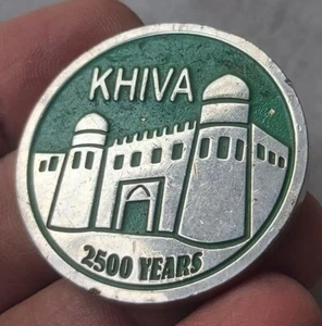 UZBEKISTAN AIRWAYS **2500 YEARS TO KHIVA** MEDAL L@@K! - Picture 1 of 3