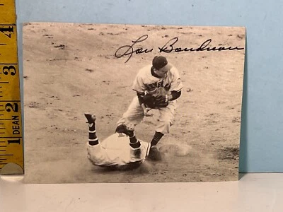 Foto de revista con firma autografiada de Lou Boudreau Foto 1 de 3