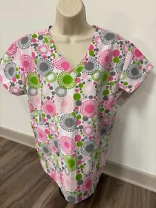 365 WORKWEAR WOMENS SCRUB TOP SMALL CIRCLES - Picture 1 of 1