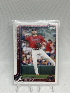 🔥 2025 Topps Series 1 - Austin Riley  - #54 - Canvas Parallel SSP #’d 40/50 🔥 - Picture 1 of 2