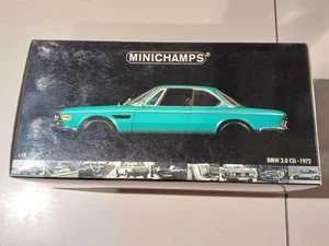 Minichamps BMW 3.0 CSi 1972 in verde metallizzato su 1:18 - Foto 1 di 4
