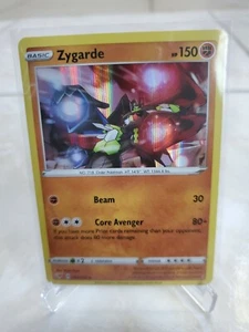 Zygarde - Pokemon - SWSH04: Vivid Voltage - 093/185 - Holo Rare - NM - Picture 1 of 2