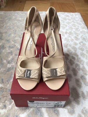 Sandalias Salvatore Ferragamo Gabrielle de cuero nude Foto 1 de 4