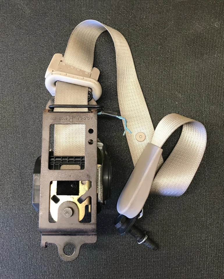 Cinturón de seguridad del pasajero delantero derecho Chrysler Pacifica 2004 2005 2006 2007 2008 OEM  Foto 1 de 4