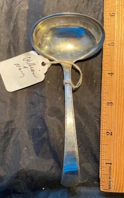 CUBIERTOS DE PLATA ESTERLINA LUNT WILLIAM AND MARY SIN CUCHARÓN DE SALSA CON MONOGRAMA Foto 1 de 3