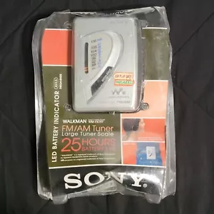 Sony Walkman WM-FX197 Mega Bass AM/FM Radio Cassette Player #4 - Picture 1 of 9