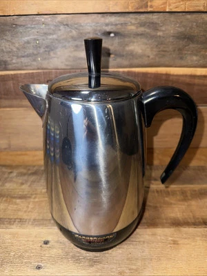Percolador de café Farberware vintage 8 tazas súper rápido totalmente automático modelo 138B Foto 1 de 4