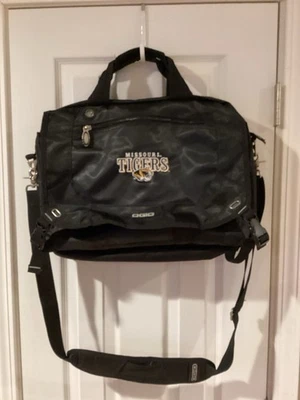 OGIO Mizzou Tigers- Corporate City Corp 邮差包 Lap Top Bag 黑色 — 第 1/4 张图片