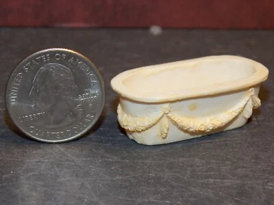 Dollhouse Miniature Window Box Planter by Falcon 1:12 scale A53 Dollys Gallery - Image 1 of 2