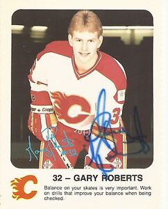 GARY ROBERTS SIGNED 1986-87 RED ROOSTER CALGARY FLAMES CARD