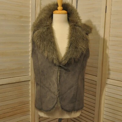 Chaleco FEVER Mujer Gris Imitación Gamuza y Piel Botón Palanca Forrado Piel Cálido Talla Grande Foto 1 de 4