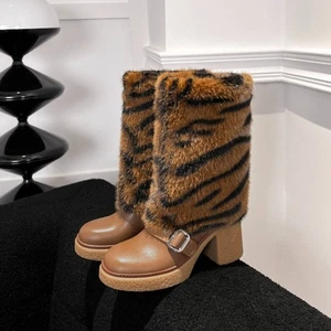 Botas cálidas de invierno para mujer Botas hasta la rodilla Tacones gruesos Borde de piel Botas largas para nieve - Imagen 1 de 26