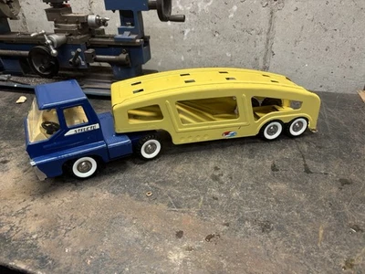 Vintage Structo Car Hauler Carrier Transporter Trailer Turbine Semi, 1960s 23” - Image 1 of 4