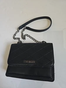 Steve Madden Umhängetasche mit Kettenriemen - Bild 1 von 4