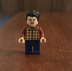 Lego TWILIGHT: The Cullen House - Charlie Minifigure - 21354 - Picture 1 of 1