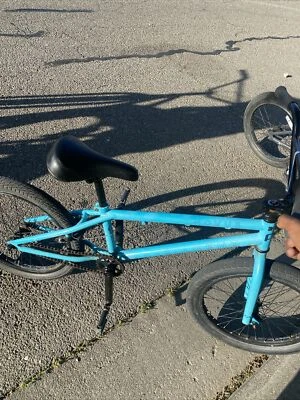 free agent bmx Needs brakes i can add it for u i have the equipment Only pickup - Изображение 1 из 3