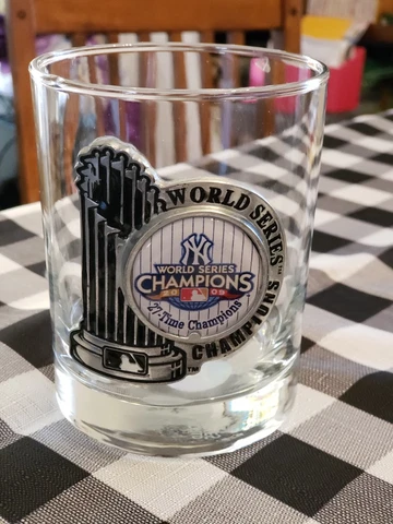 NY YANKEES 2009 WORLD SERIES  27 TIMES CHAMPIONS 12oz GLASS Cover