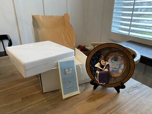 Disney 3D Plate Snowwhite & Seven Dwarfs Queen Magic Mirror on The Wall NICE!! - Picture 1 of 10