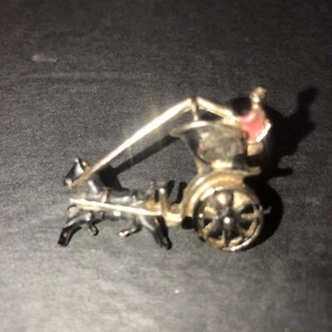 Vintage Enameled Horse Drawn Carriage Pin Brooch - Picture 1 of 3