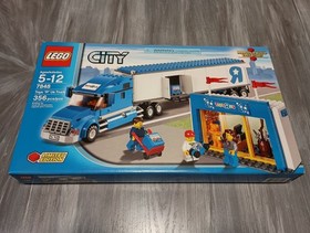 Lego City #7848 Toys R Us Truck Limited Edition 358 pieces! MISB